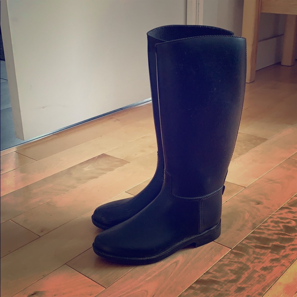 Horse riding boots